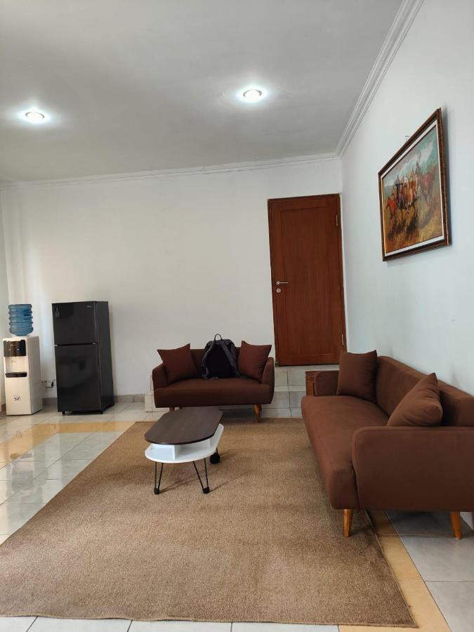 Adiputra Guesthouse 2 By Homiq Ngabean Esterno foto