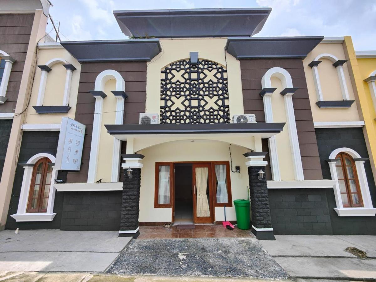 Adiputra Guesthouse 2 By Homiq Ngabean Esterno foto
