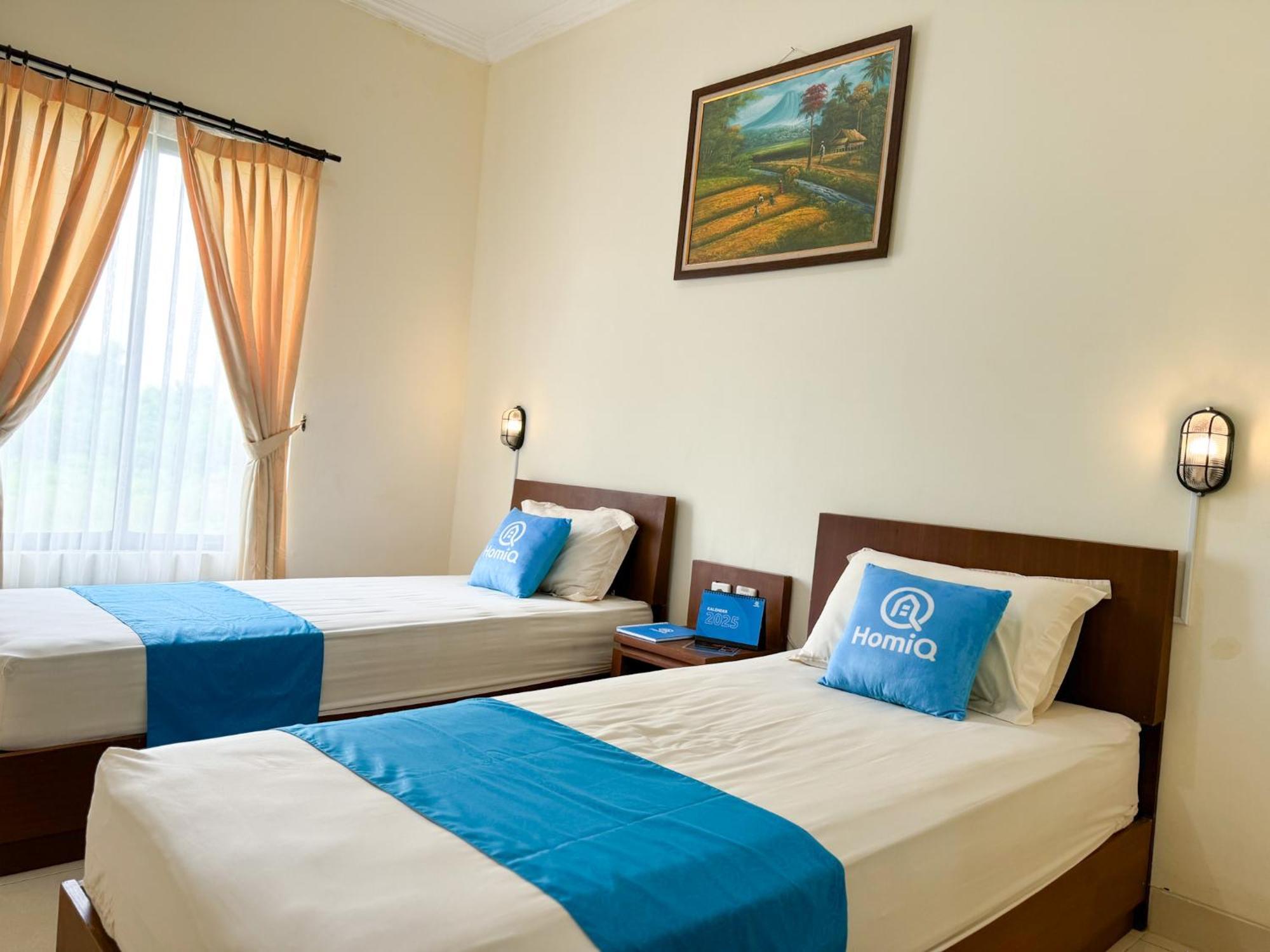Adiputra Guesthouse 2 By Homiq Ngabean Esterno foto